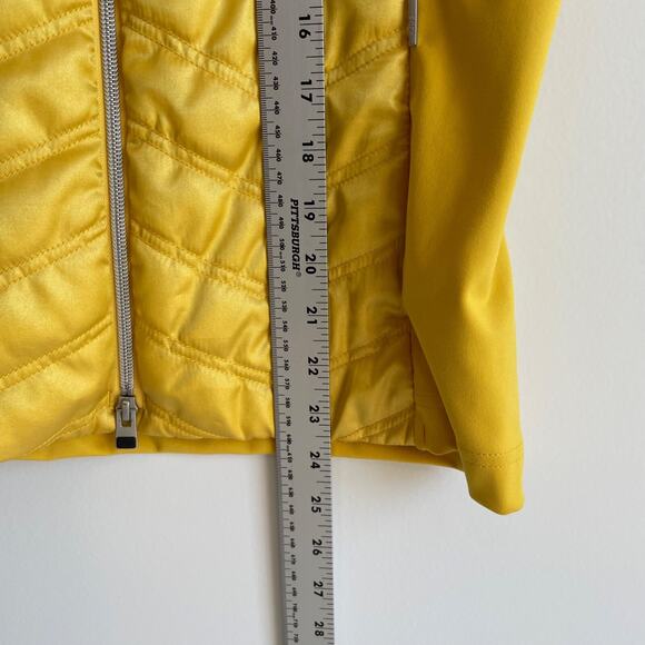 KJUS Golf Vest Womens XS Yellow Full Zip Quilted Sleeveless Jacket Athleisure - Picture 10 of 10